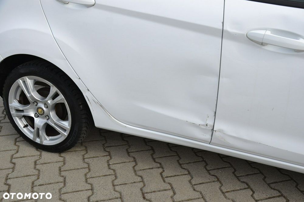 Ford Fiesta - 9