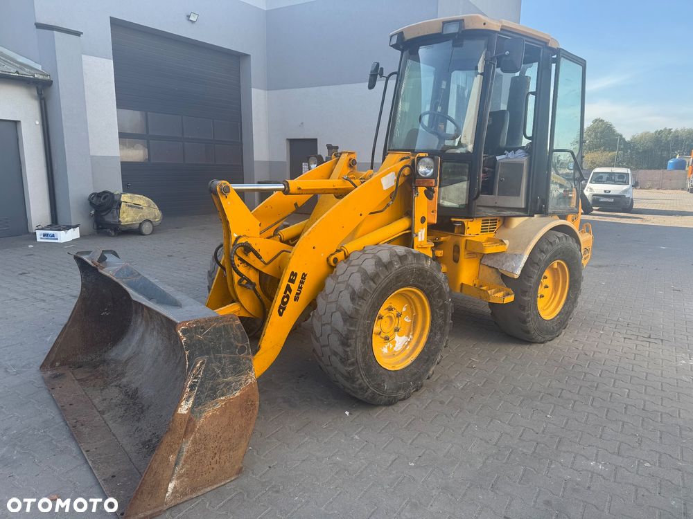 JCB 407B - 1