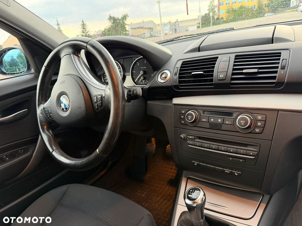 BMW Seria 1 - 22