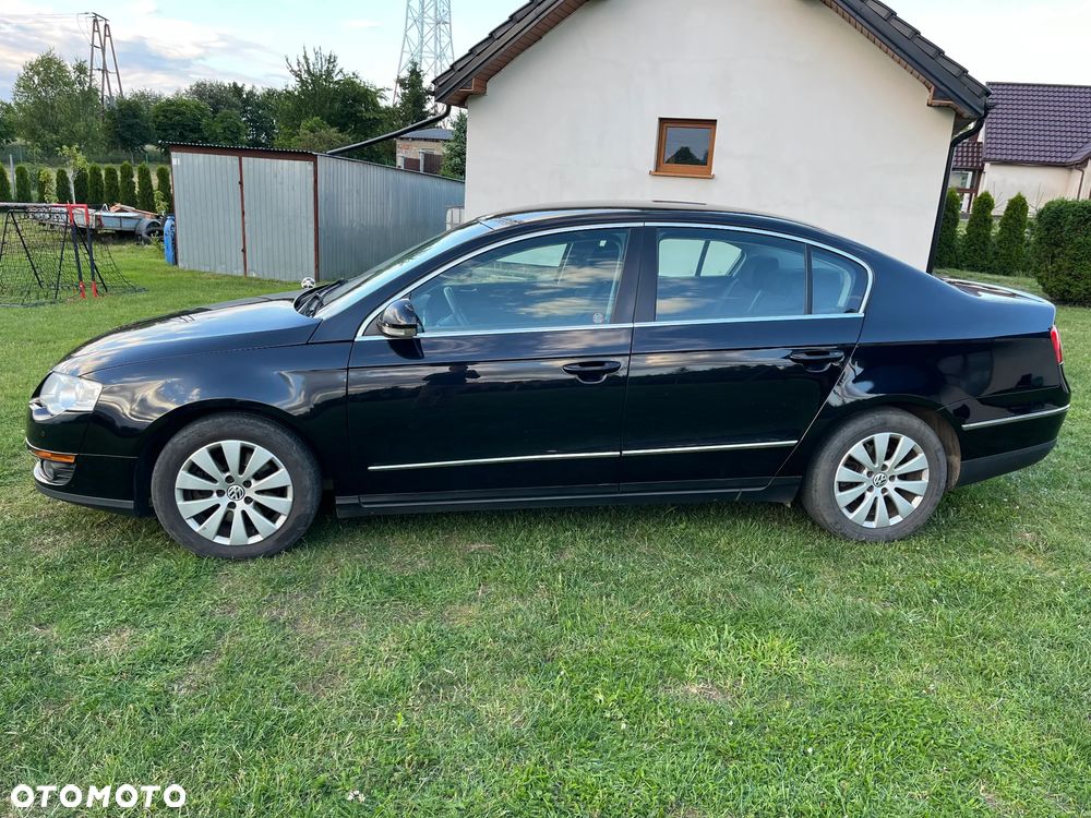 Volkswagen Passat 1.9 TDI DPF BlueMotion - 3