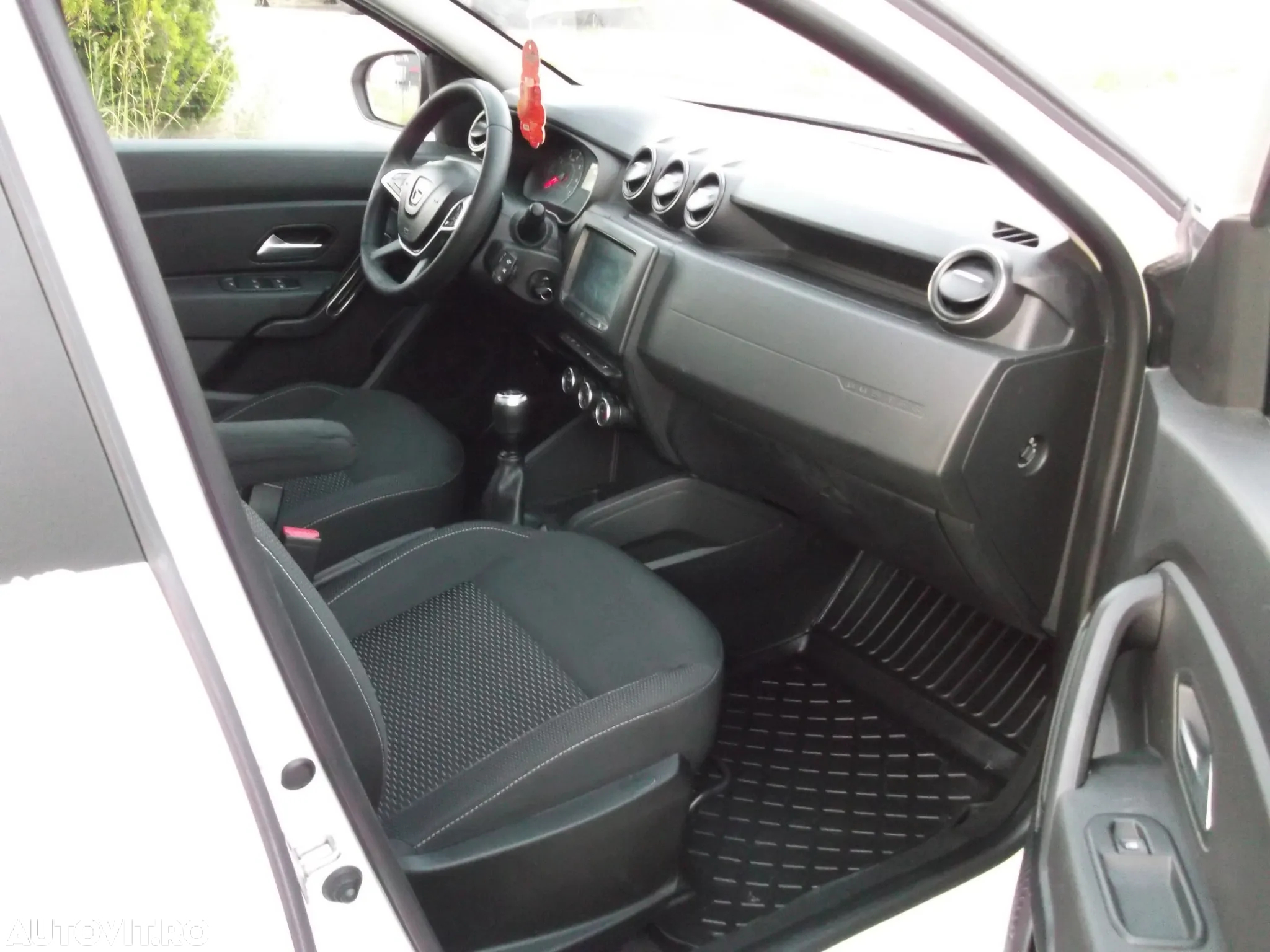 Dacia Duster 1.5 Blue dCi 4WD Prestige jante 16" - 8