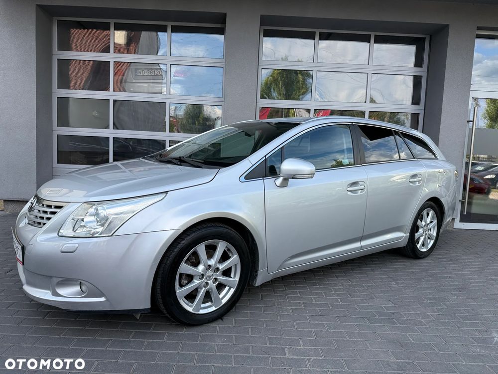 Toyota Avensis 1.8 Sol NAVI - 28