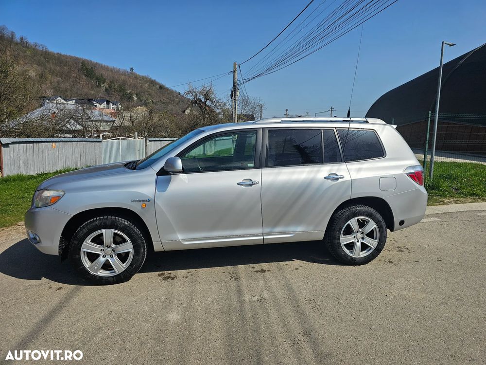 Toyota Highlander - 1