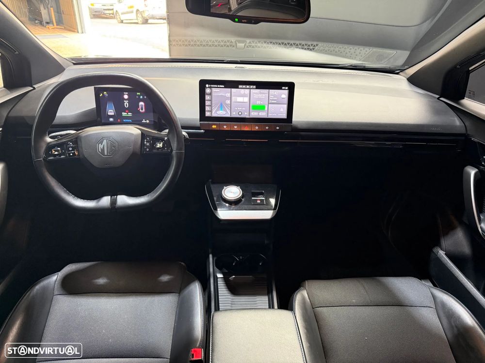 MG MG4 64 kWh Luxury - 26