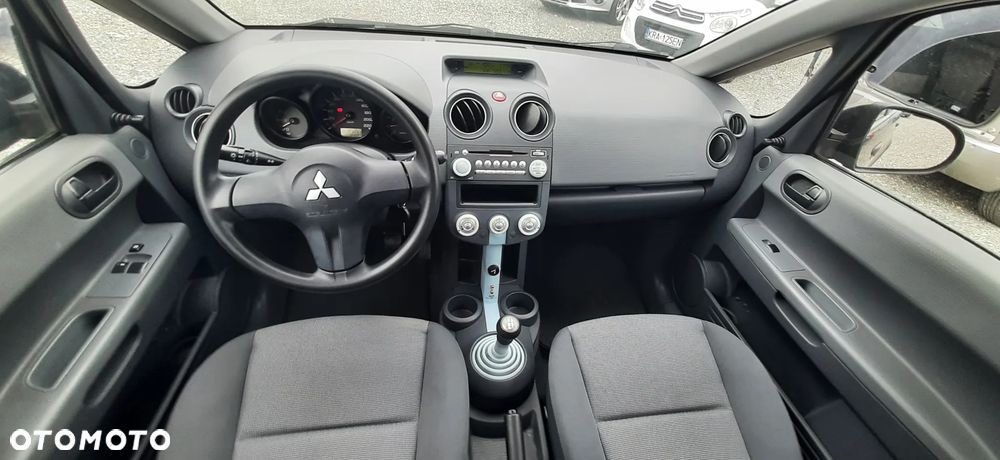 Mitsubishi Colt - 26