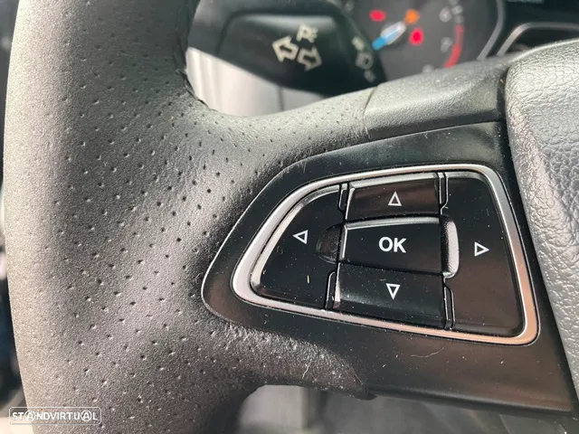 Ford Focus 1.0 EcoBoost S&S ST-Line - 15