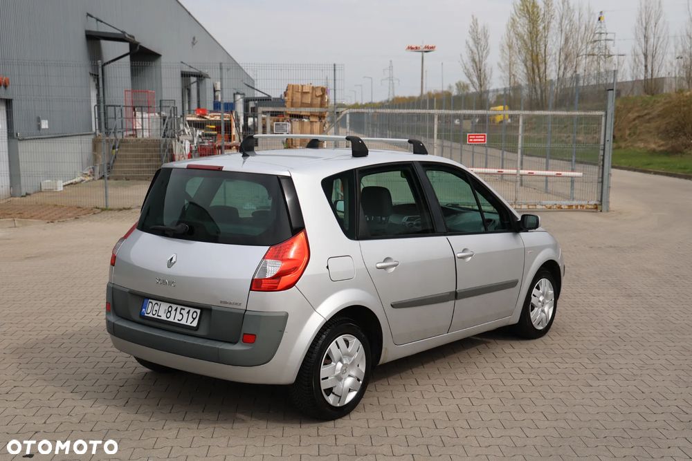 Renault Scenic 1.6 16V Confort Expression - 2