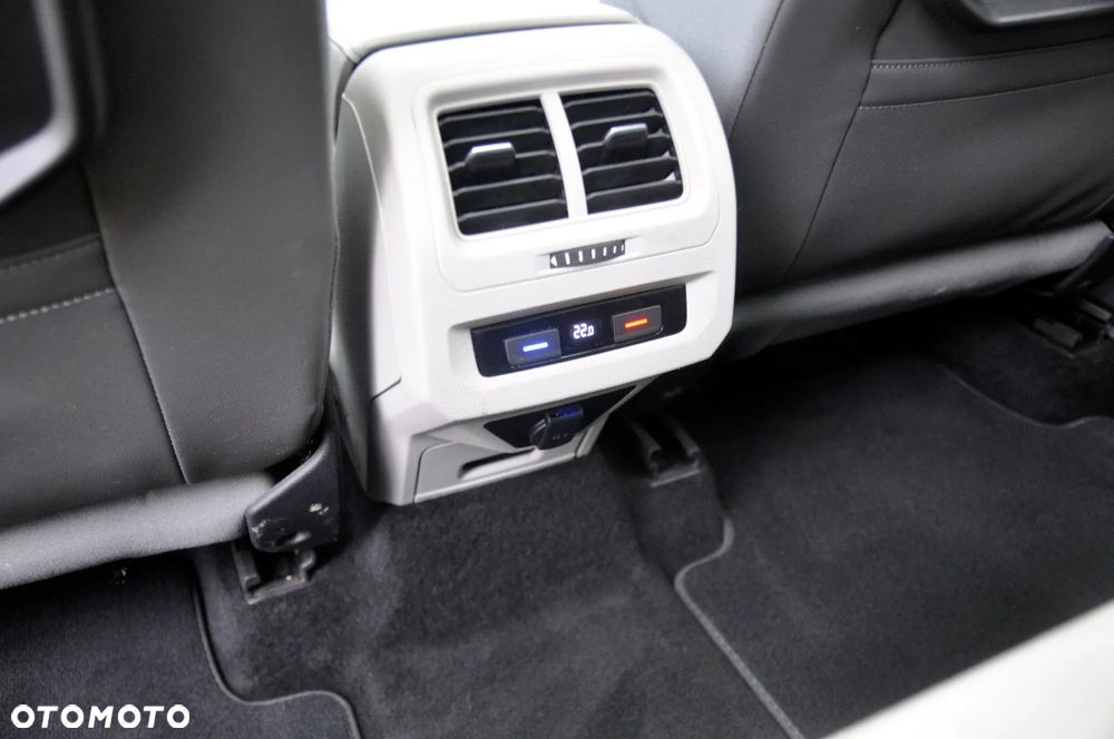 Volkswagen Touran 1.8 TSI BMT Highline DSG - 9