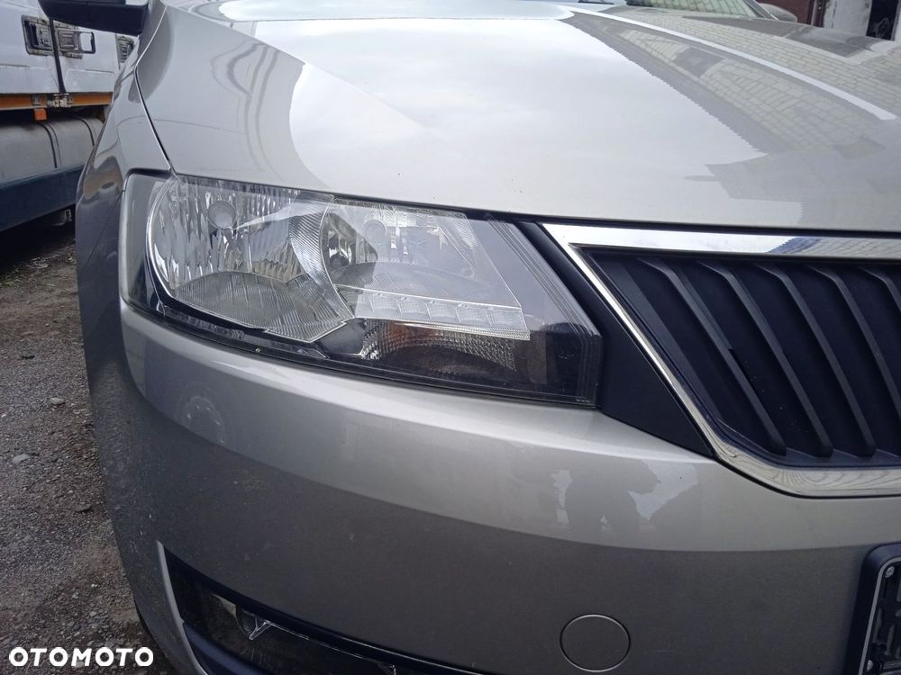 Lampa Lewa Prawa Przednia Skoda Rapid - 2