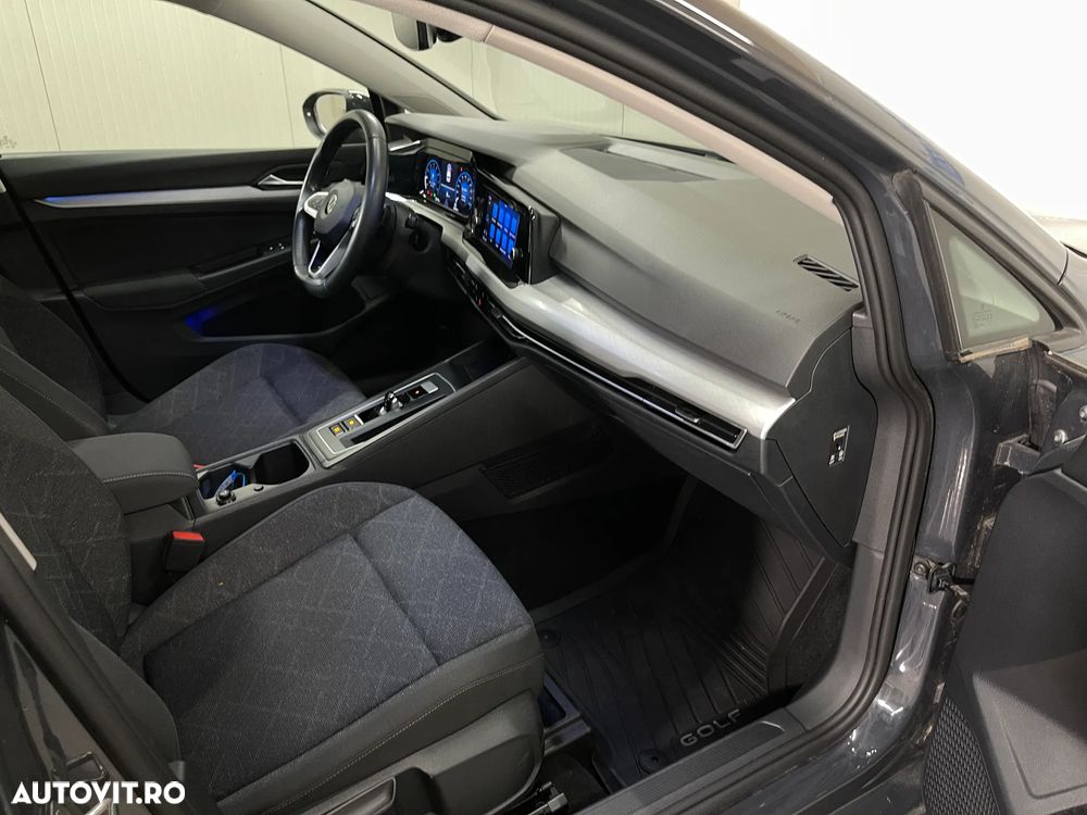 Volkswagen Golf 1.5 eTSI MHEV 130CP DSG Life - 10