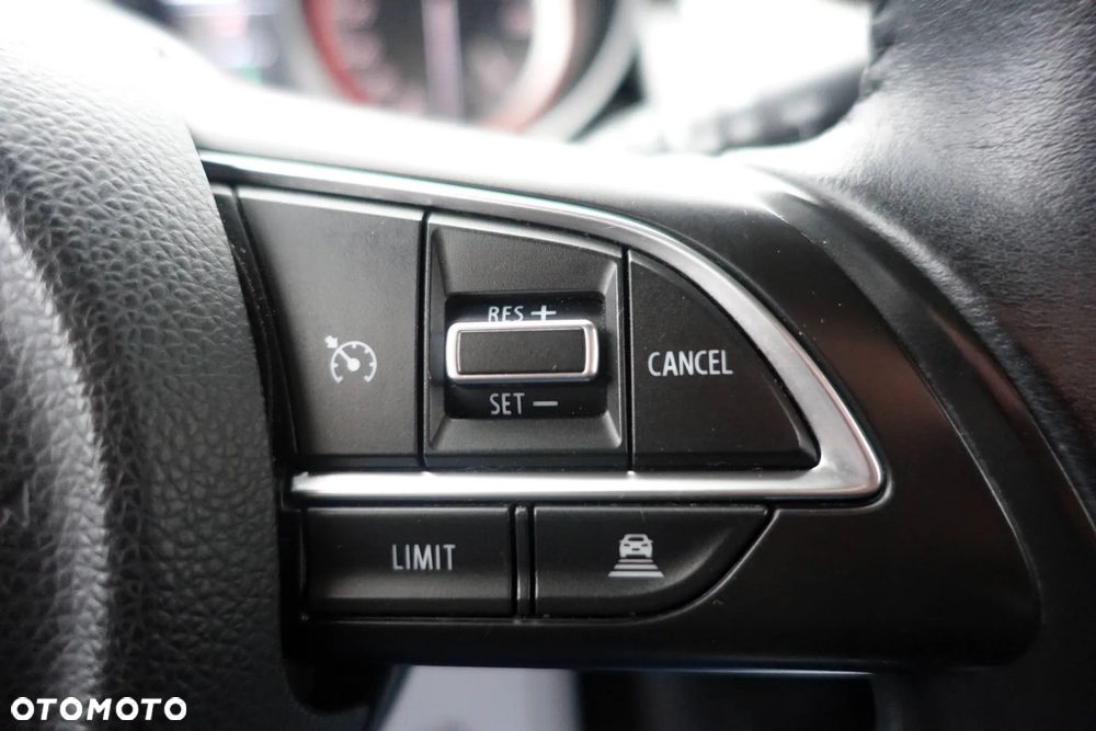 Suzuki Swift 1.2 Dualjet Hybrid Allgrip Comfort - 27