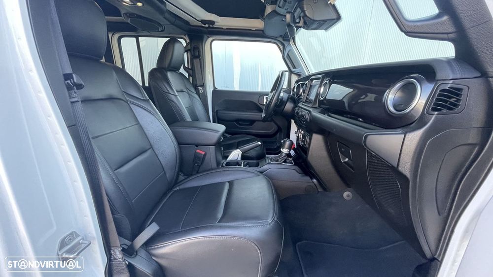 Jeep Wrangler Unlimited 2.2 CRD Night Eagle AT - 43