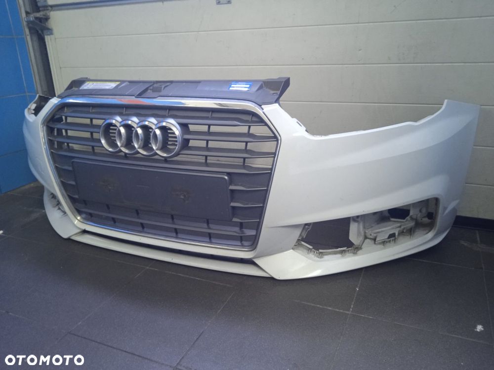 Zderzak Przód Przedni Audi A1 biały - 2
