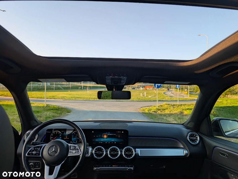 Mercedes-Benz GLB 250 4Matic 8G-DCT Style - 17