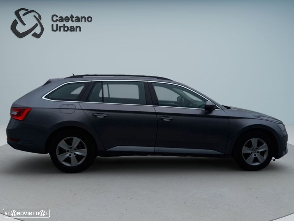 Skoda Superb Break 2.0 TDI Ambition DSG - 8