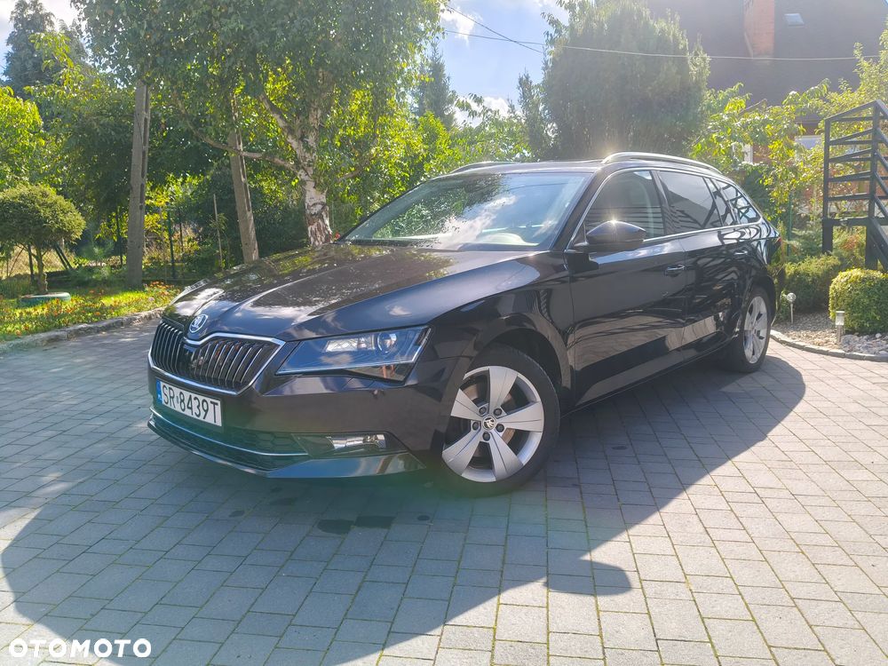 Skoda Superb Combi 2.0 TDI DSG Premium Edition - 6