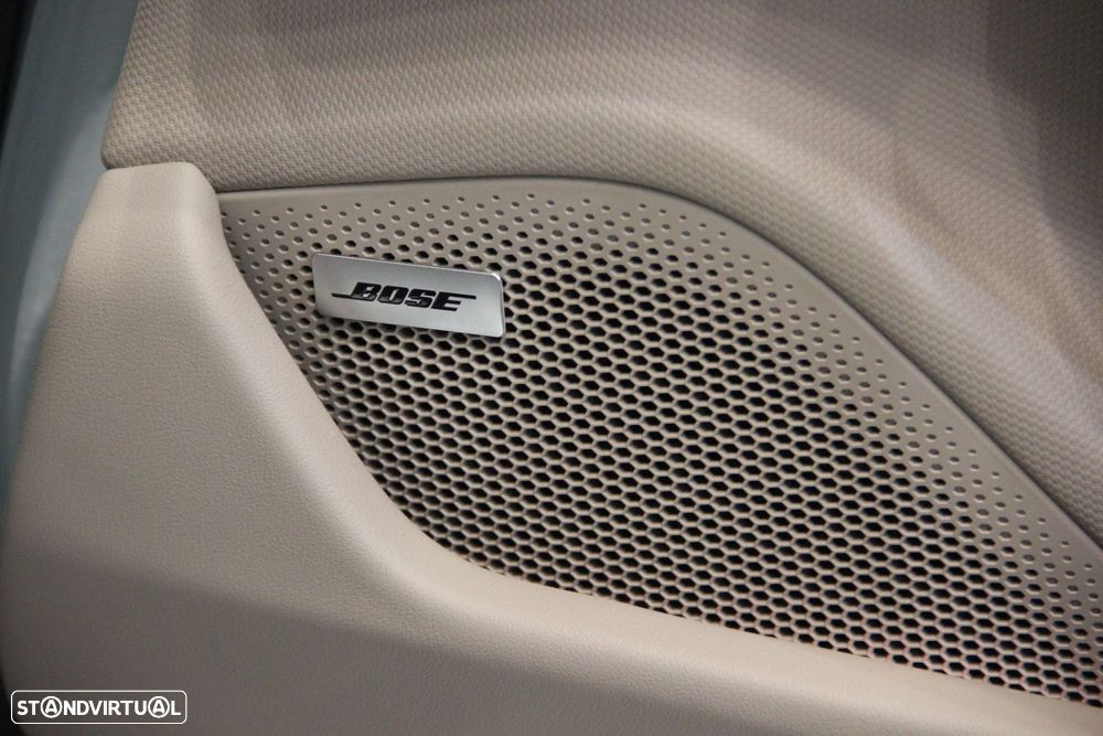 Porsche Taycan Sport Turismo - 19