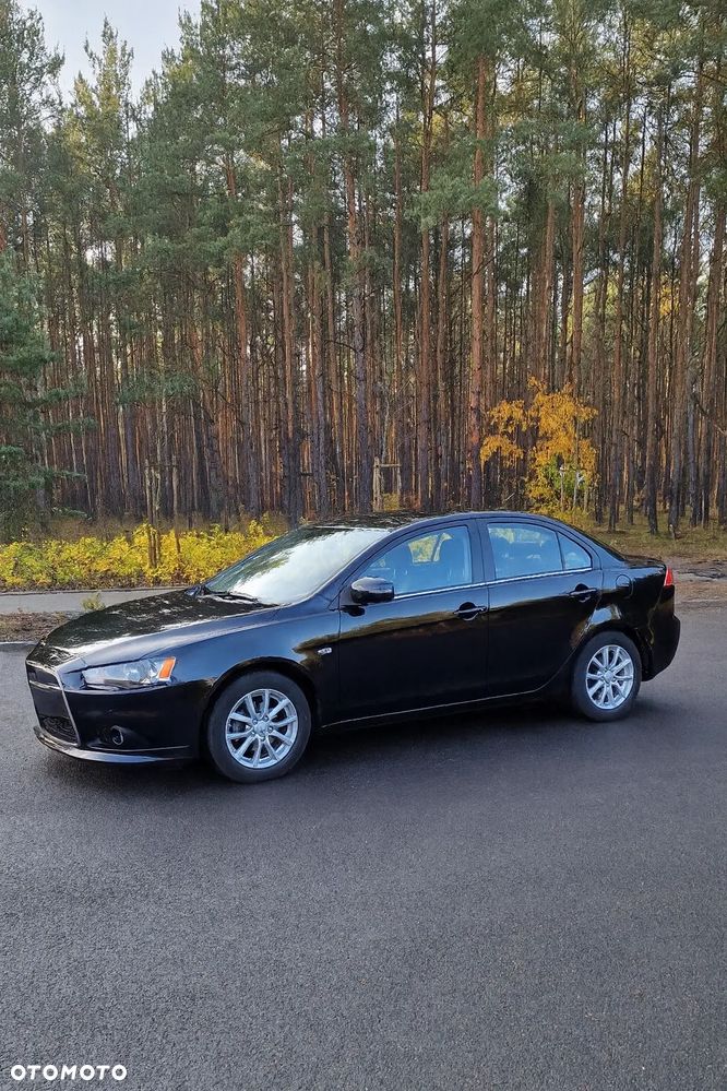 Mitsubishi Lancer 1.6 Invite - 1