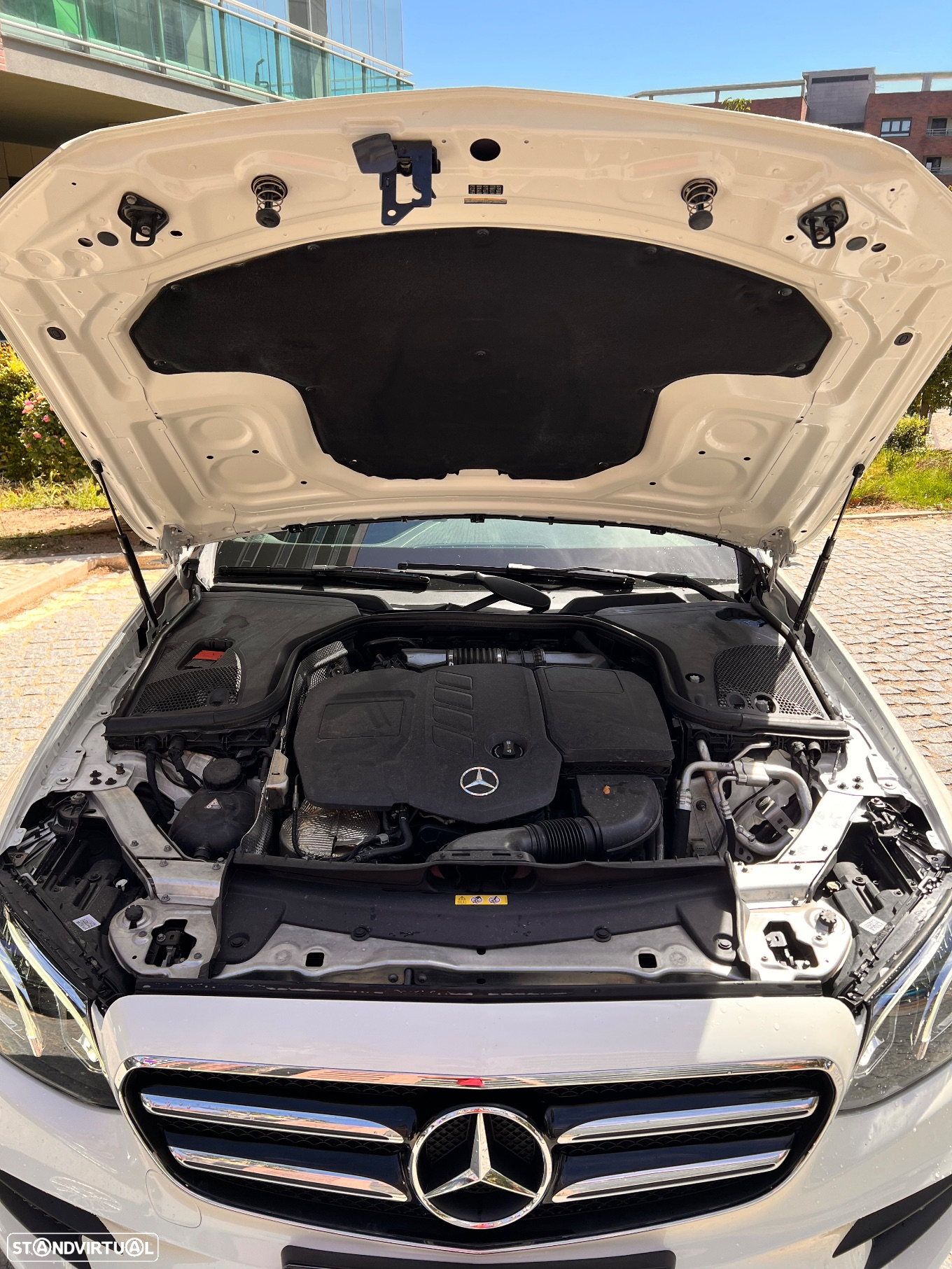 Mercedes-Benz E 220 d AMG - 25