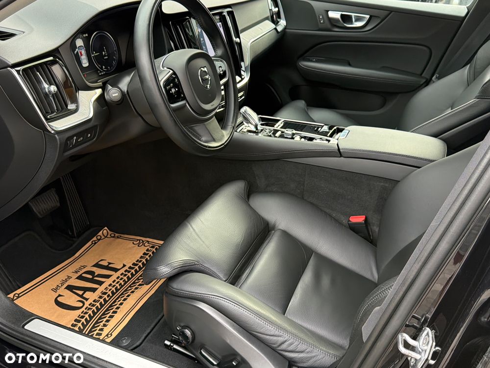 Volvo S60 T8 Twin Engine AWD Geartronic Inscription - 34