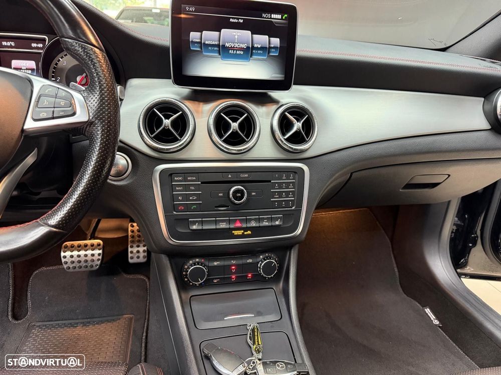 Mercedes-Benz CLA 220 d Shooting Brake AMG Line Aut. - 32