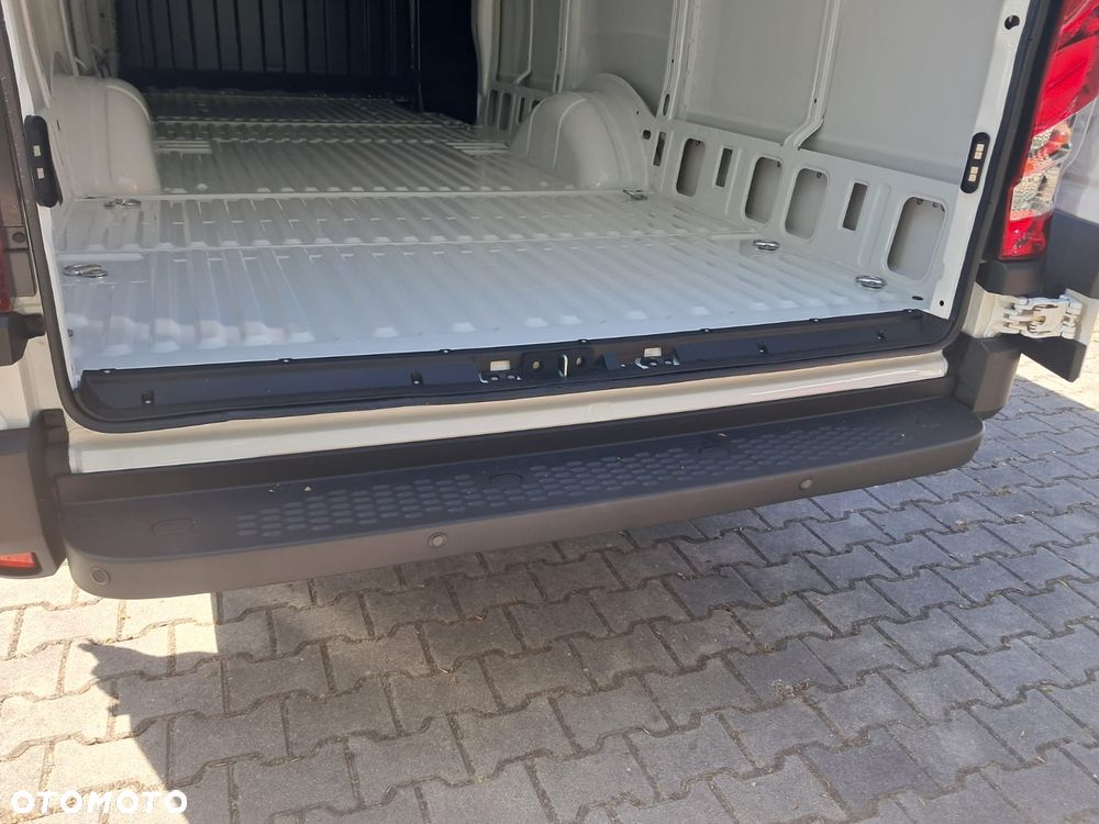 Iveco Daily35S18H V 18m3 L4H3 - 16