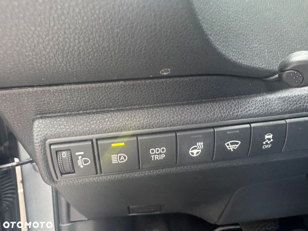 Toyota Corolla 1.8 Hybrid Comfort - 26