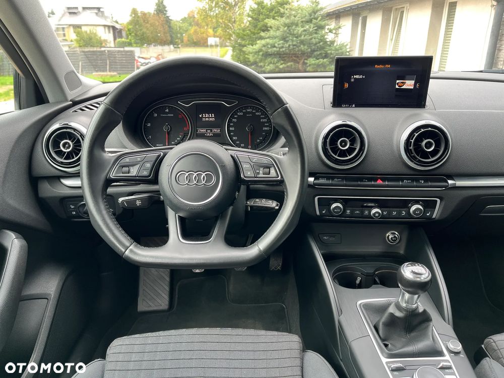 Audi A3 Limousine 2.0 TDI S line Sportpaket - 9