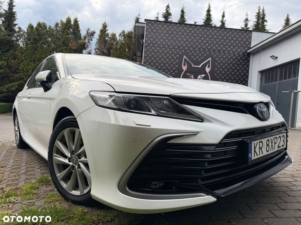 Toyota Camry 2.5 Hybrid Comfort CVT - 1