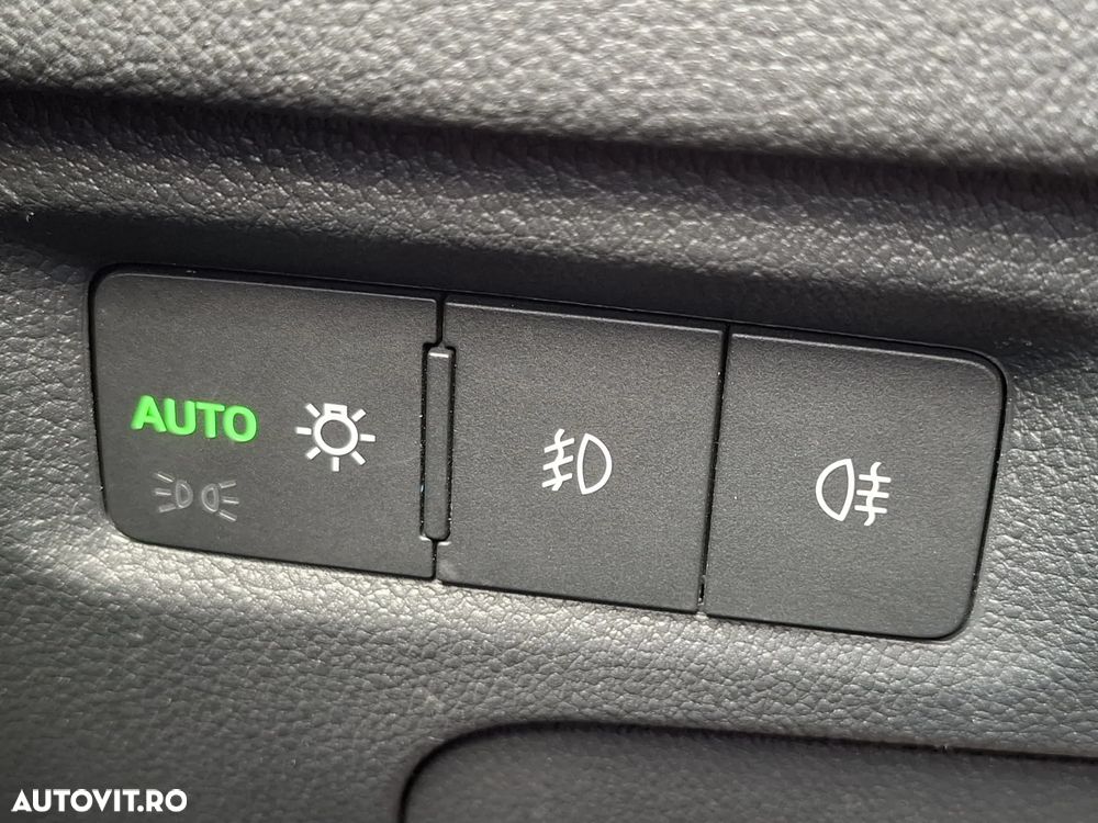 Skoda Octavia 1.5 TSI DSG MHEV Ambition - 35