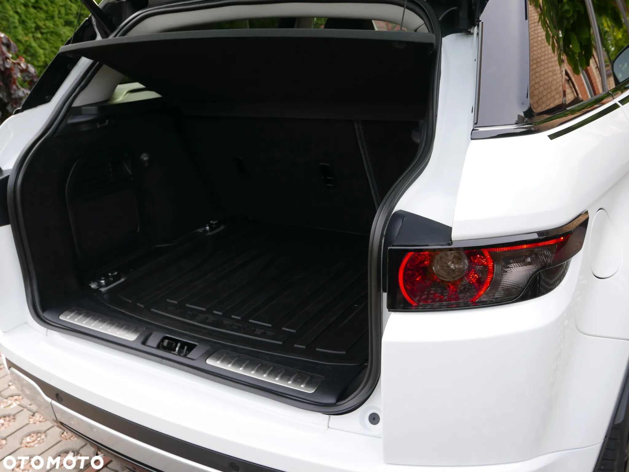 Land Rover Range Rover Evoque - 13