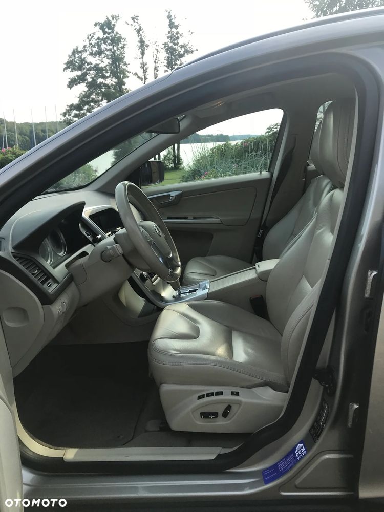 Volvo XC 60 D5 AWD Momentum - 7