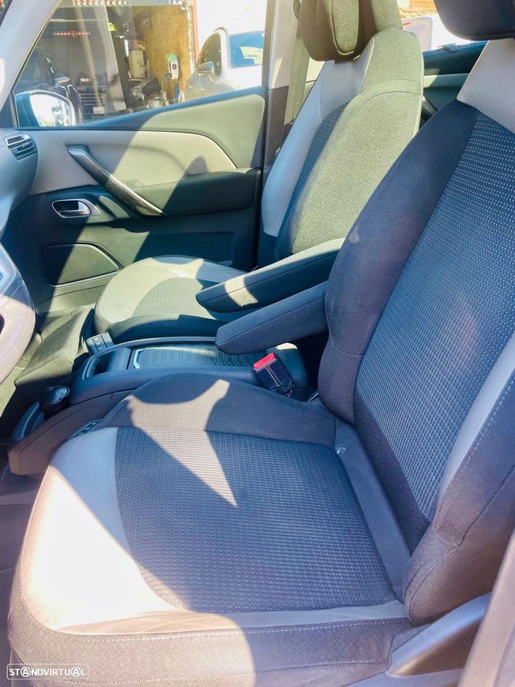 Citroën C4 Picasso - 12