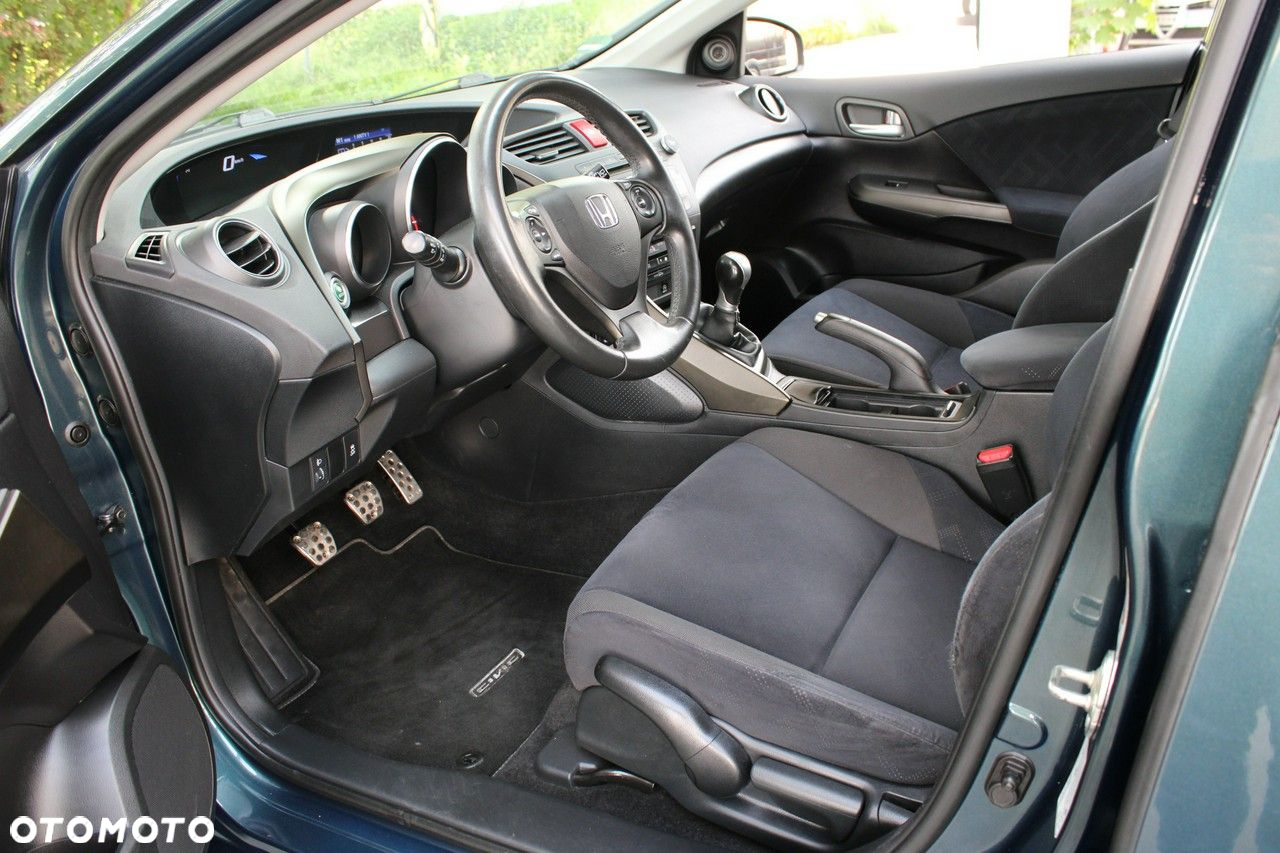 Honda Civic 1.8 i-VTEC Sport - 11