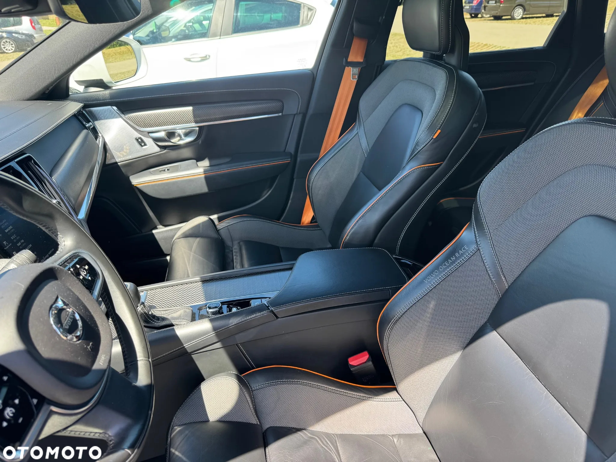 Volvo V90 Cross Country D5 AWD Ocean Race - 16