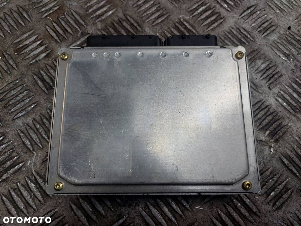 MODUŁ ZAWIESZENIA AUDI A8 D3 4E0907553C - 3