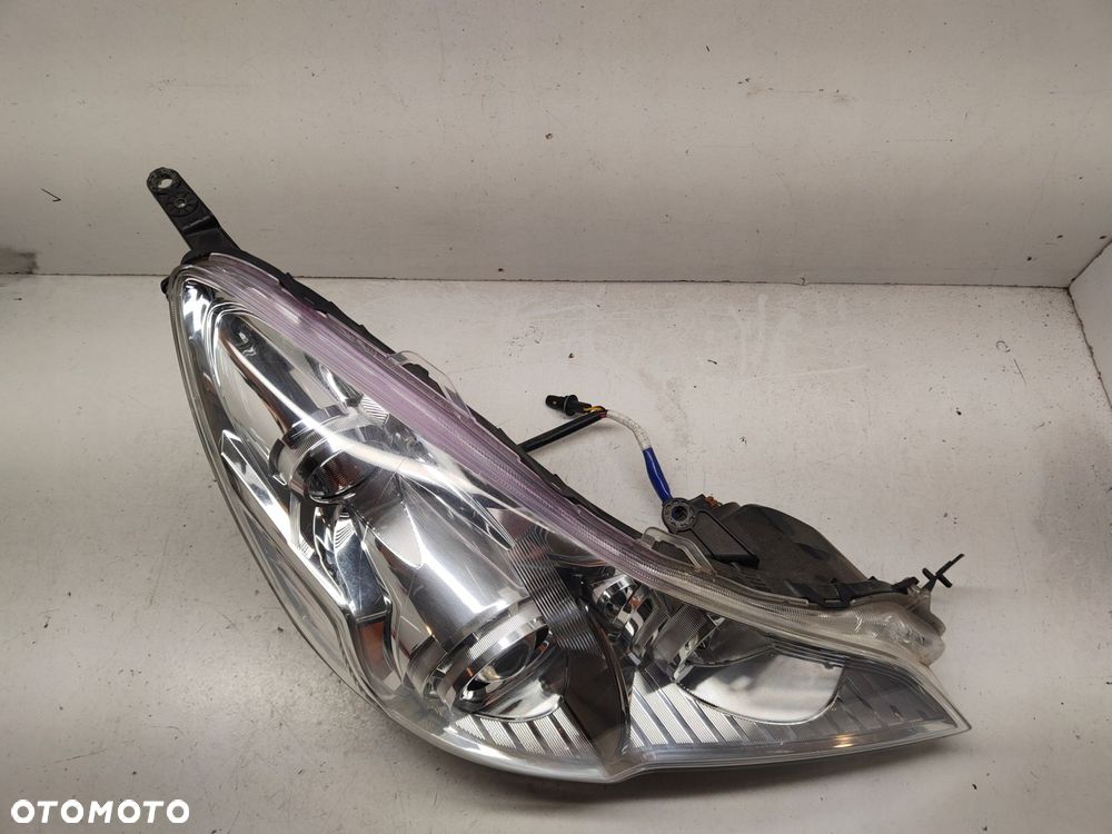 subaru legacy outback xenon lampa prawy przód - 5