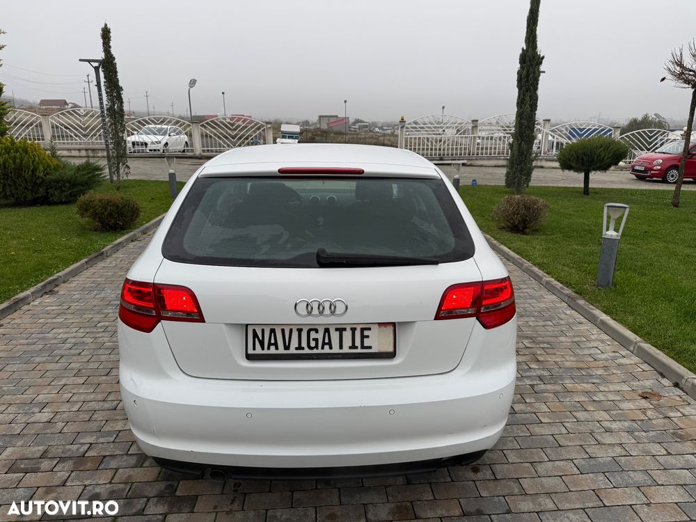 Audi A3 Sportback 1.6 TDI Attraction - 8