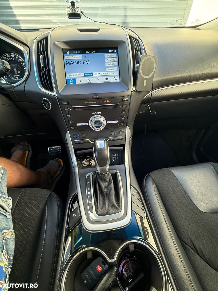 Ford Edge 2.0 TDCi Powershift Titanium - 25