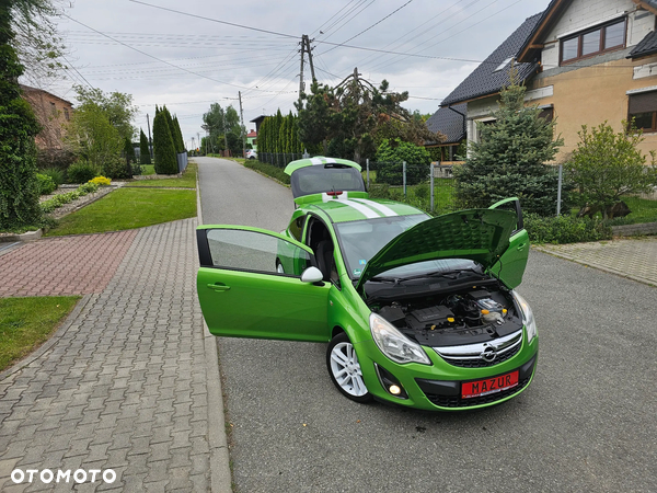 Opel Corsa 1.4 16V Color Edition
