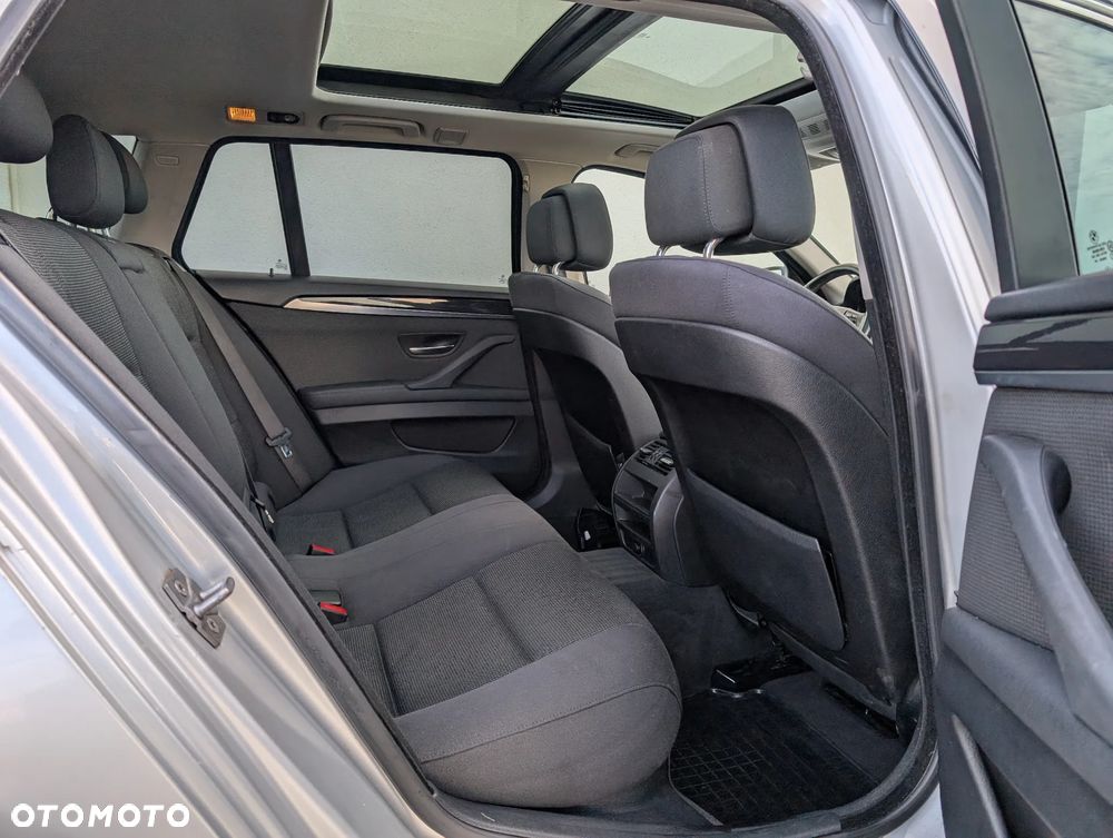 BMW Seria 5 520d Touring Modern Line - 16