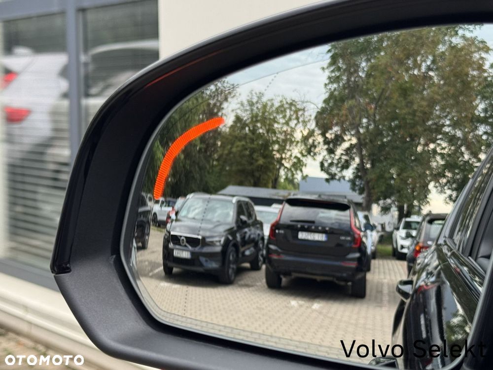Volvo XC 40 B3 Plus Dark - 29