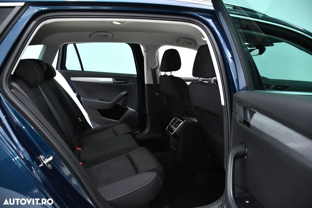 Skoda Superb 2.0 TDI DSG SportLine - 14