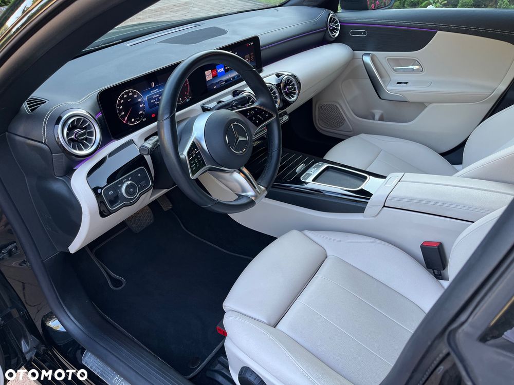 Mercedes-Benz CLA 200 d AMG Line 8G-DCT - 26