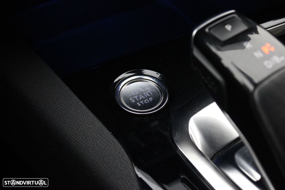 Peugeot 3008 1.6 Hybrid GT Line e-EAT8 - 24