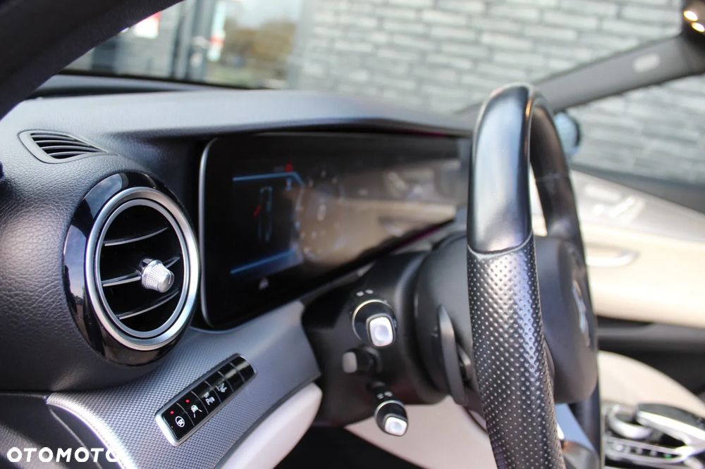 Mercedes-Benz Klasa E 350 d T 9G-TRONIC AMG Line - 12