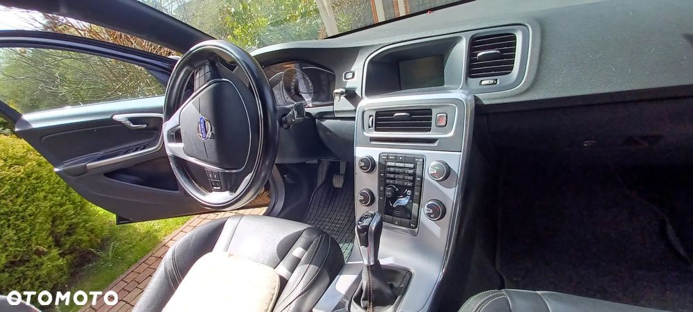 Volvo S60 D2 Drive-E Dynamic Edition (Momentum) - 10