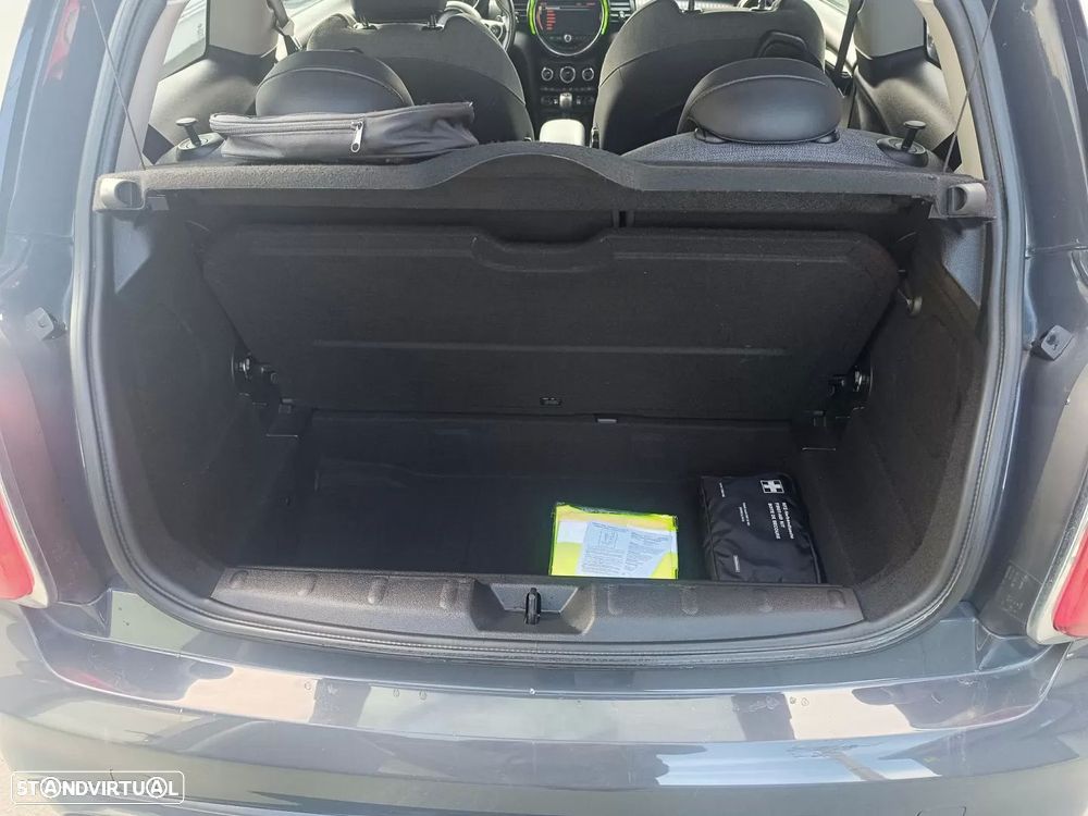 MINI 3 Portas Cooper S Aut. - 16