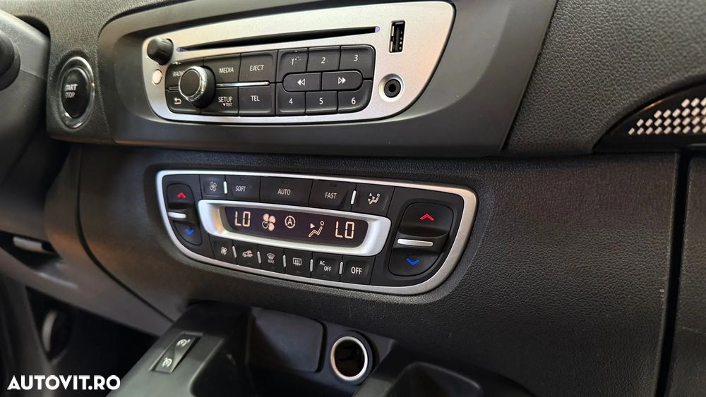 Renault Scenic - 22