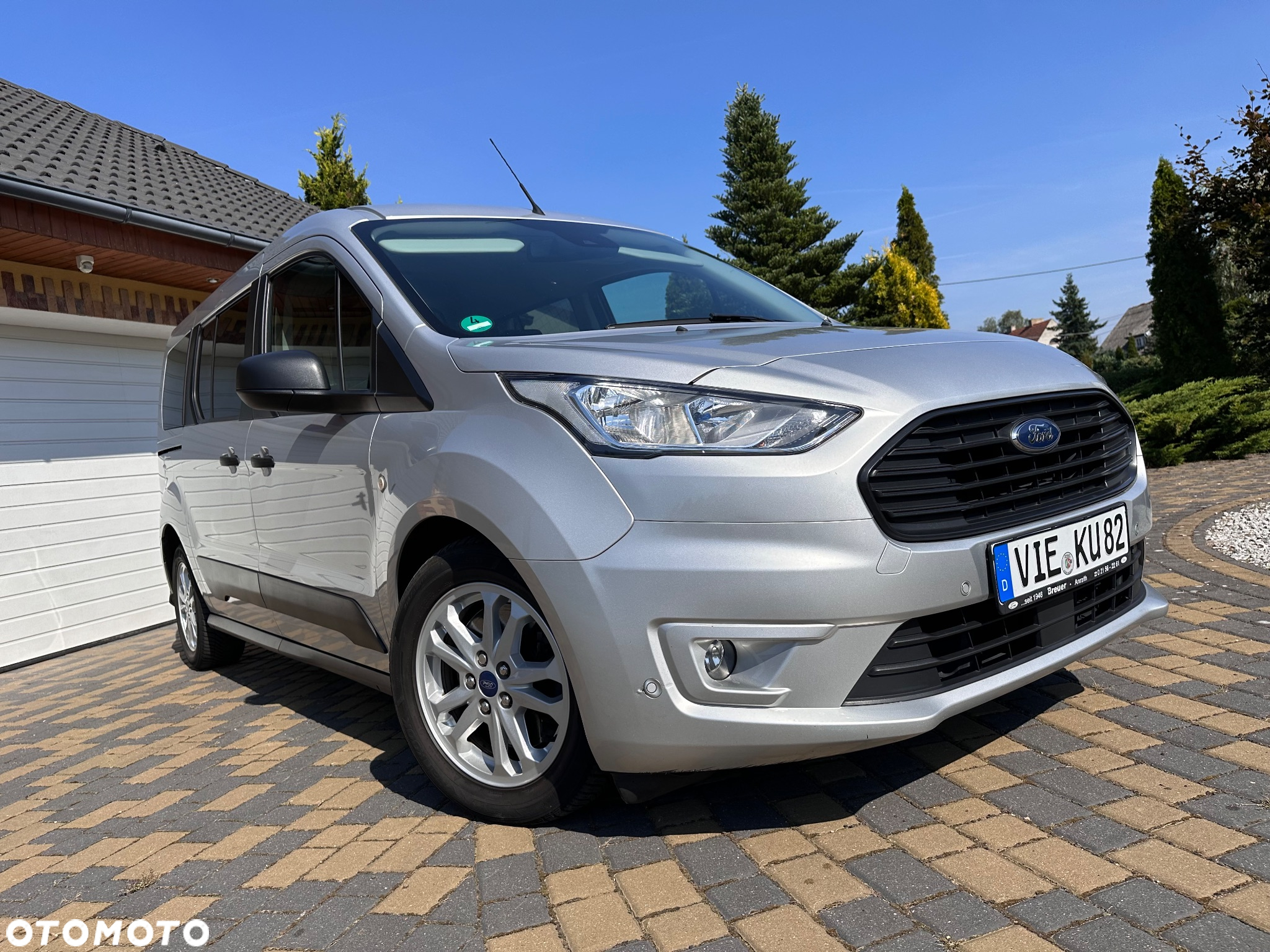 Ford Tourneo Connect Grand - 2